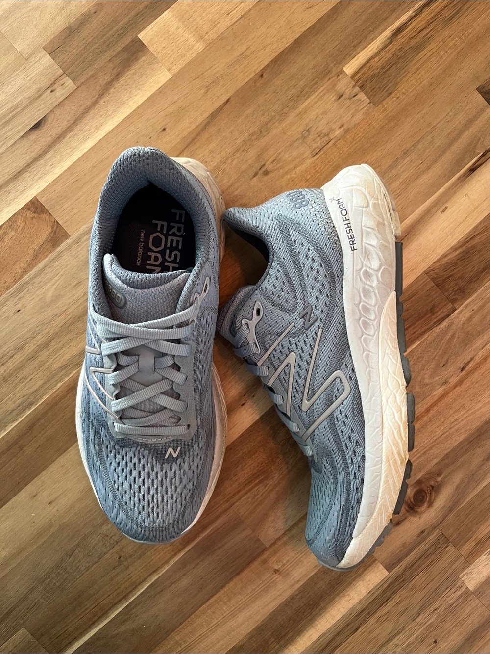 New Balance Women's 880 Fresh Foam Running Shoes